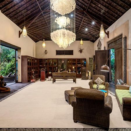 Lautan Kupu - Kupu Villas Kuta  Exterior photo