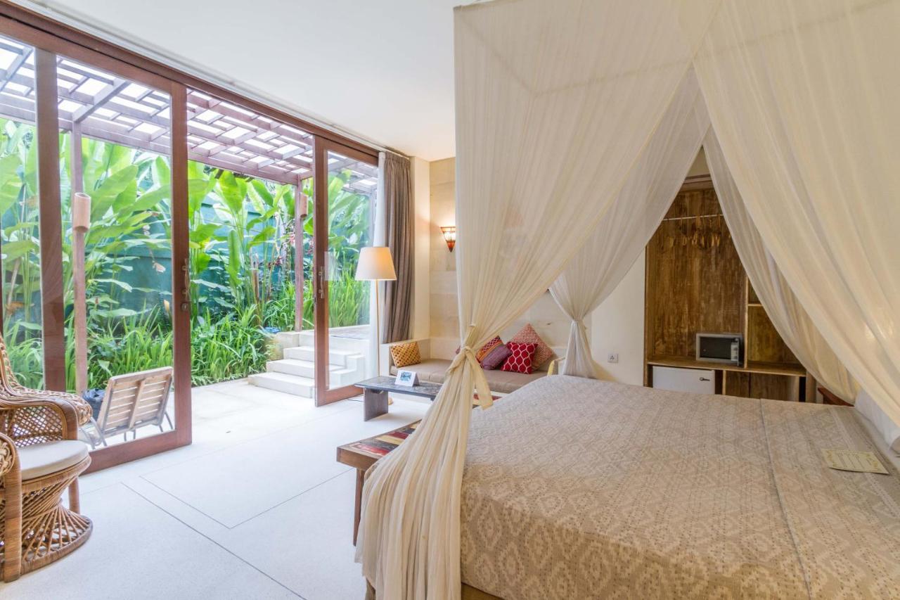 Lautan Kupu - Kupu Villas Kuta  Exterior photo
