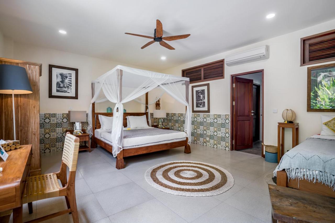 Lautan Kupu - Kupu Villas Kuta  Exterior photo