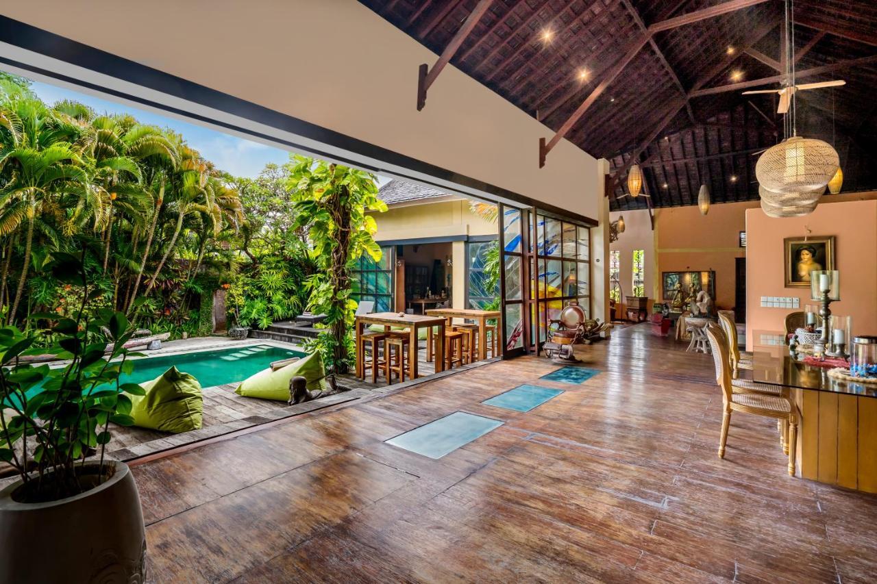 Lautan Kupu - Kupu Villas Kuta  Exterior photo