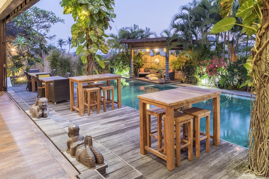 Lautan Kupu - Kupu Villas Kuta  Exterior photo